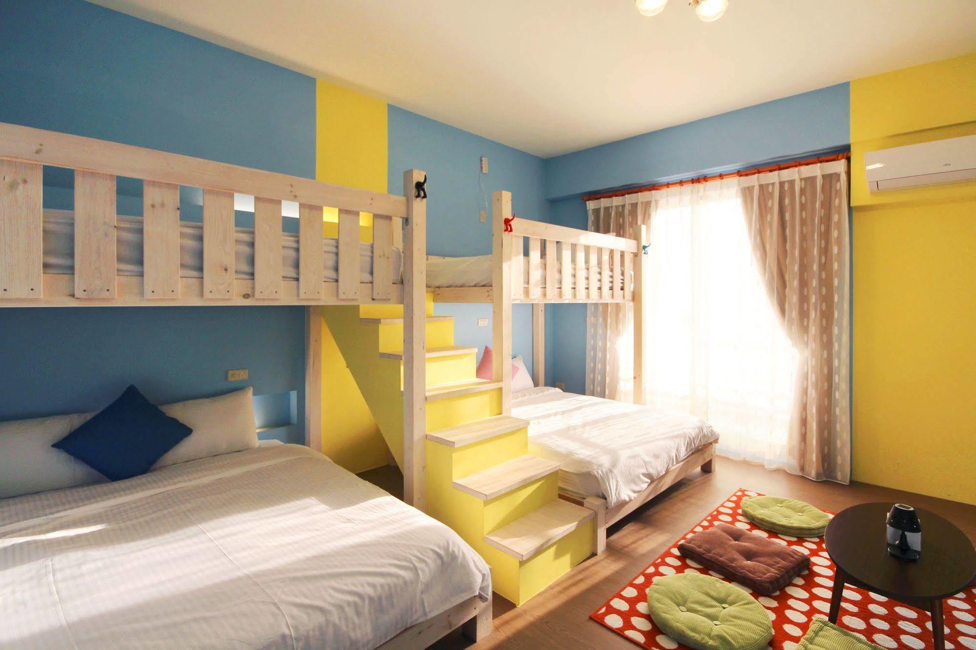 艾希兒民宿 I'M Here Hostel L小家庭包棟首選l台東火車站l背包單人 Taitung Экстерьер фото